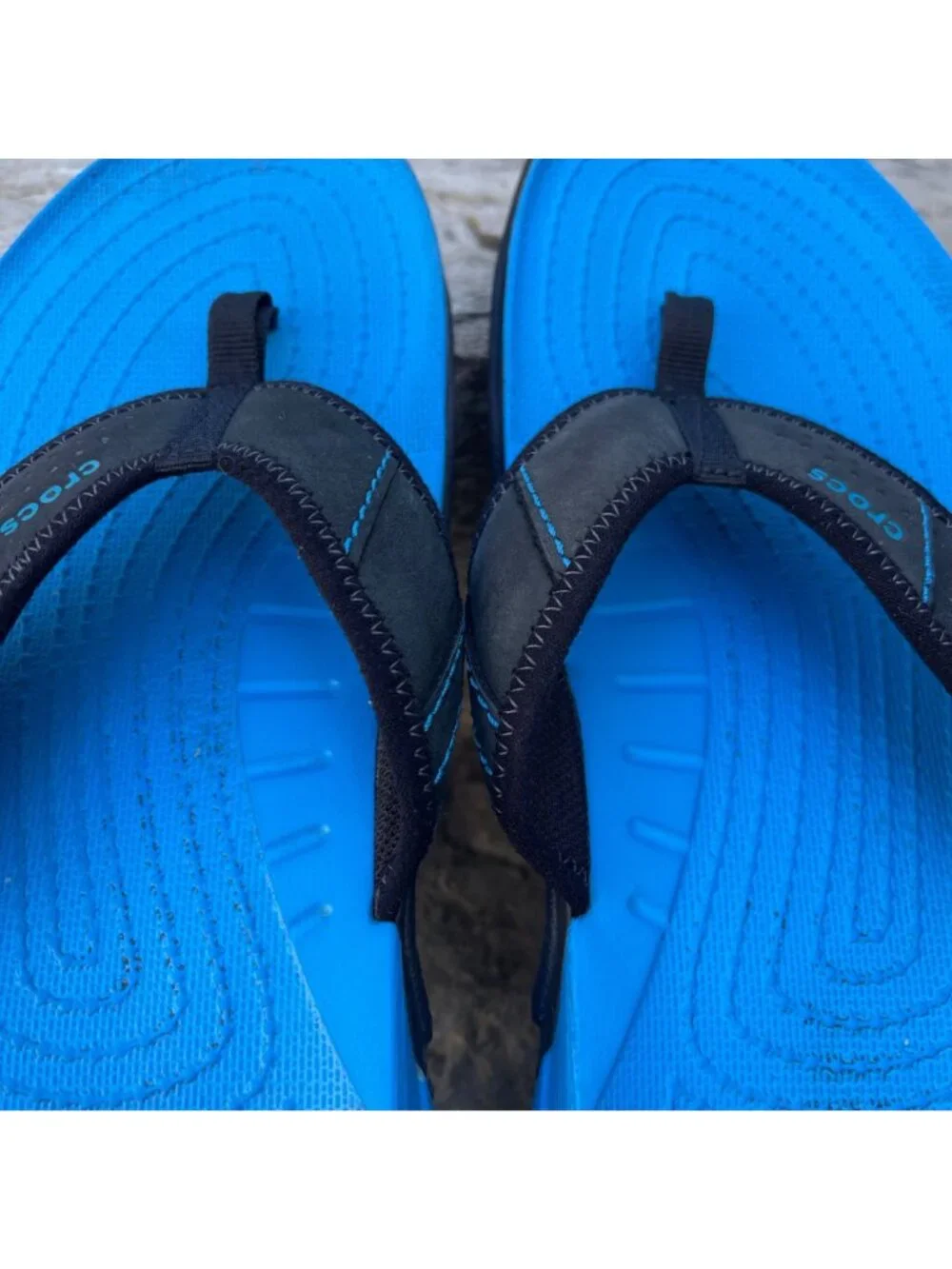 Crocs Mens Size 10 Swiftwater Wave Flip Flops Blue Black Thong Sandals Beach
